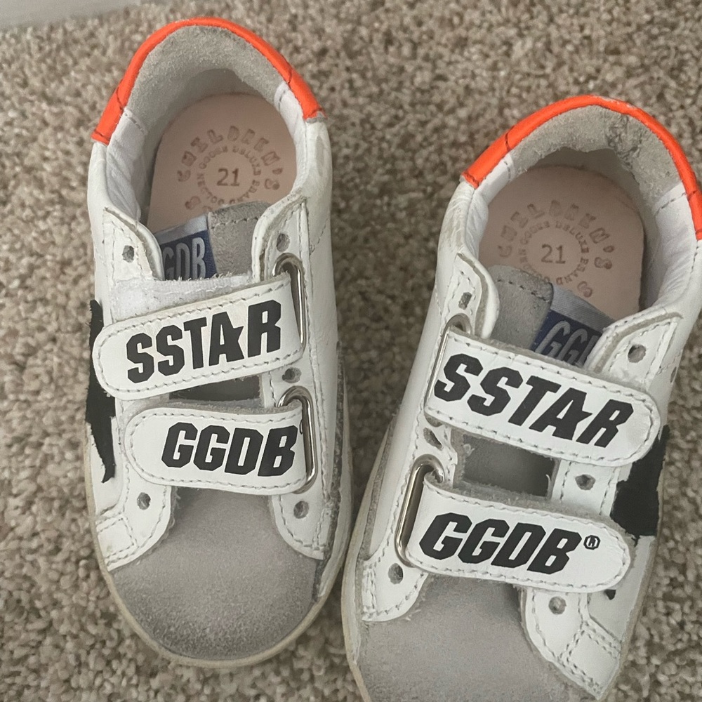 Golden Goose Old School Edition toddler sneaker in European size 21 (US 5.5T)